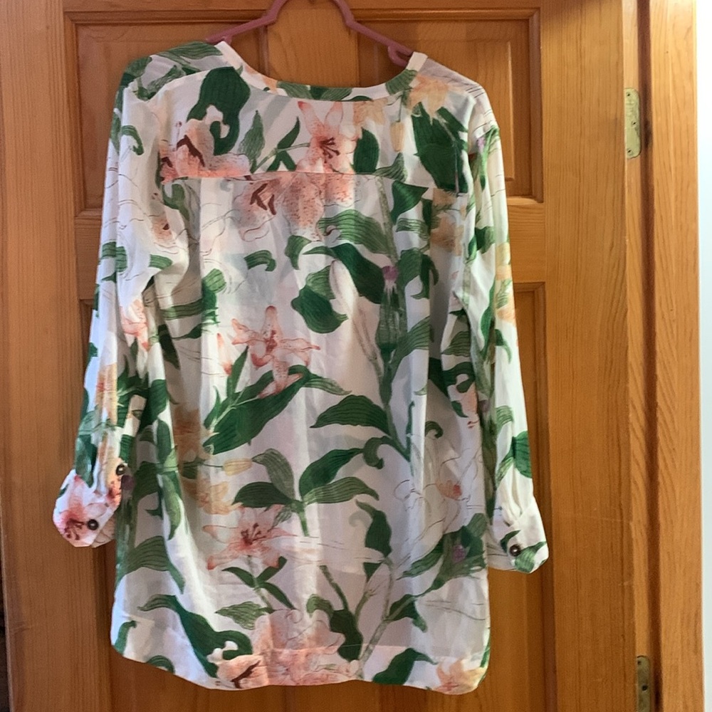 Ann Taylor Blouse - Size M - Picture 4 of 5